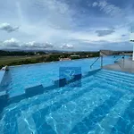 Aru Suites Homestay Wifi,Carpark,24H Check In,Water Filter By R2 Residence